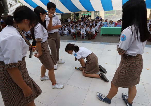 Bạo lực học đường: không chỉ nhà trường, cha mẹ cũng cần xem lại mình - Ảnh 1. Bạo lực học đường: không chỉ nhà trường, cha mẹ cũng cần xem lại mình - Ảnh 1.