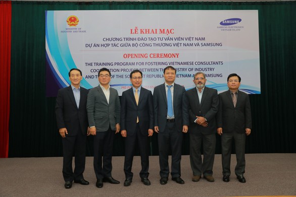 210 doanh nghiệp Việt là nhà cung ứng cho Samsung - Ảnh 1. 210 doanh nghiệp Việt là nhà cung ứng cho Samsung - Ảnh 1.