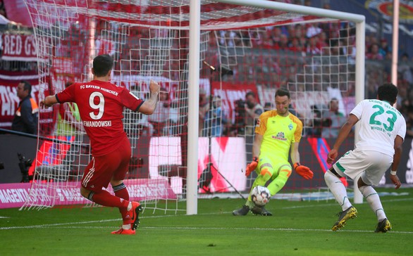 Thắng nhẹ Bremen, Hùm xám tạm hơn Dortmund 4 điểm - Ảnh 1. Thắng nhẹ Bremen, Hùm xám tạm hơn Dortmund 4 điểm - Ảnh 1.