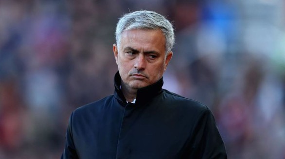 HLV Jose Mourinho: Manchester United thất bại vì thiếu... cái lồng để nhốt Messi - Ảnh 1. HLV Jose Mourinho: Manchester United thất bại vì thiếu... cái lồng để nhốt Messi - Ảnh 1.