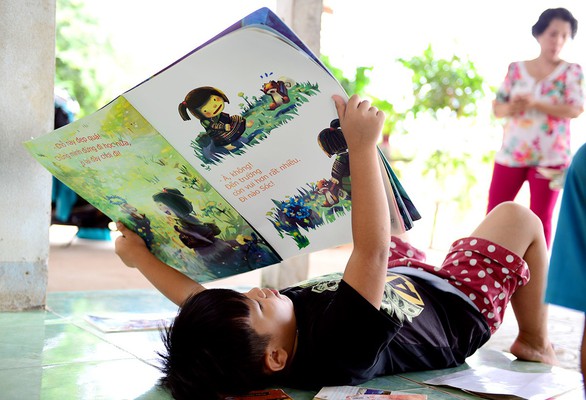 Nhà văn Nguyễn Nhật Ánh: Tôi mê đọc sách từ chuyện kể của bà - Ảnh 1. Nhà văn Nguyễn Nhật Ánh: Tôi mê đọc sách từ chuyện kể của bà - Ảnh 1.