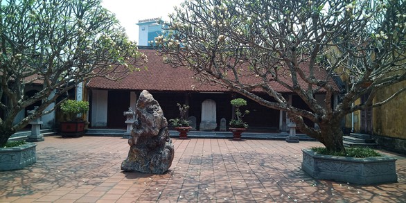 Dân bức xúc sư trụ trì dọa thả chó cắn nát mặt Phật tử - Ảnh 2. Dân bức xúc sư trụ trì dọa thả chó cắn nát mặt Phật tử - Ảnh 2.