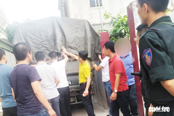 Dân định đốt nửa tấn ma túy đá bên đường vì tưởng... rác - Ảnh 2. Dân định đốt nửa tấn ma túy đá bên đường vì tưởng... rác - Ảnh 2.