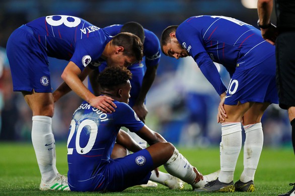 Bị Burnley cầm chân, Chelsea vẫn vượt mặt Arsenal - Ảnh 1. Bị Burnley cầm chân, Chelsea vẫn vượt mặt Arsenal - Ảnh 1.