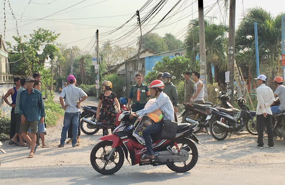 Ba mẹ con, bà cháu nghi bị giết trong ngôi nhà ven sông Đồng Nai - Ảnh 1. Ba mẹ con, bà cháu nghi bị giết trong ngôi nhà ven sông Đồng Nai - Ảnh 1.