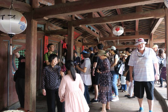 Chùa Cầu - Hội An xuống cấp, không thể cứ tu bổ treo - Ảnh 1. Chùa Cầu - Hội An xuống cấp, không thể cứ tu bổ treo - Ảnh 1.