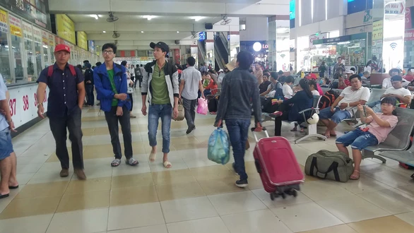Nhà xe, điểm vui chơi thắng lớn ngày nghỉ lễ thứ hai - Ảnh 1. Nhà xe, điểm vui chơi thắng lớn ngày nghỉ lễ thứ hai - Ảnh 1.