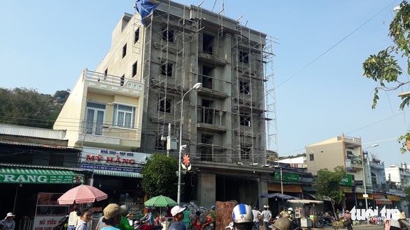 Gần 2 tháng rưỡi chưa giải quyết xong vụ tai nạn lao động làm 3 người chết ở An Giang - Ảnh 2. Gần 2 tháng rưỡi chưa giải quyết xong vụ tai nạn lao động làm 3 người chết ở An Giang - Ảnh 2.