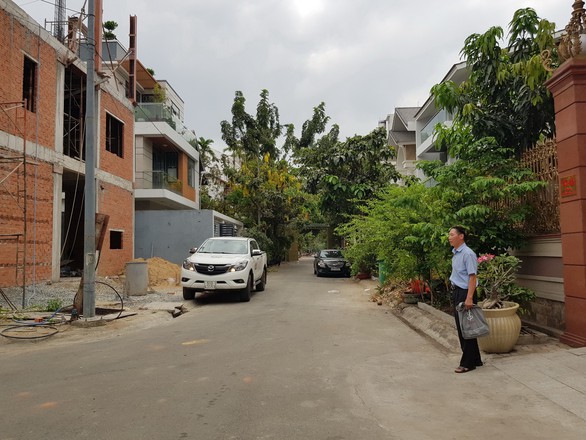 Khốn khổ vì đất nền ven sông quận 2 bị chủ đầu tư thế chấp - Ảnh 1. Khốn khổ vì đất nền ven sông quận 2 bị chủ đầu tư thế chấp - Ảnh 1.