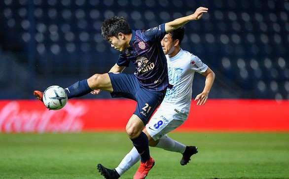 116 phút của Xuân Trường ở Buriram - Ảnh 3. 116 phút của Xuân Trường ở Buriram - Ảnh 3.