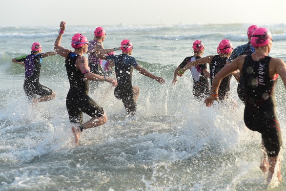 Du lịch + thể thao: nguồn thu triệu USD - Kỳ 1: Nói đến Đà Nẵng là nói đến Ironman - Ảnh 2. Du lịch + thể thao: nguồn thu triệu USD - Kỳ 1: Nói đến Đà Nẵng là nói đến Ironman - Ảnh 2.