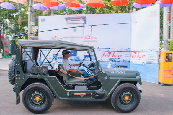 Ngày hội xe cổ Sài Gòn lần 2 ở Đầm Sen - Ảnh 5. Ngày hội xe cổ Sài Gòn lần 2 ở Đầm Sen - Ảnh 5.