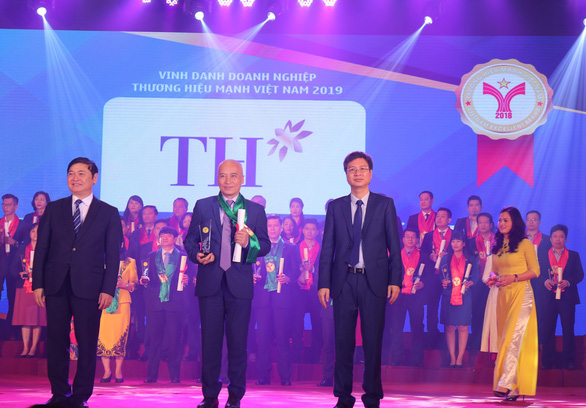 Tập đoàn TH lọt Top 10 thương hiệu mạnh Việt Nam 2018 - Ảnh 1. Tập đoàn TH lọt Top 10 thương hiệu mạnh Việt Nam 2018 - Ảnh 1.