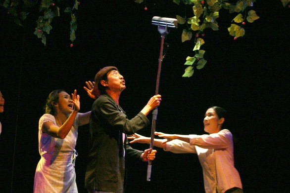 Nghệ sĩ Lê Bình qua đời sau một năm trị bệnh ung thư - Ảnh 3. Nghệ sĩ Lê Bình qua đời sau một năm trị bệnh ung thư - Ảnh 3.