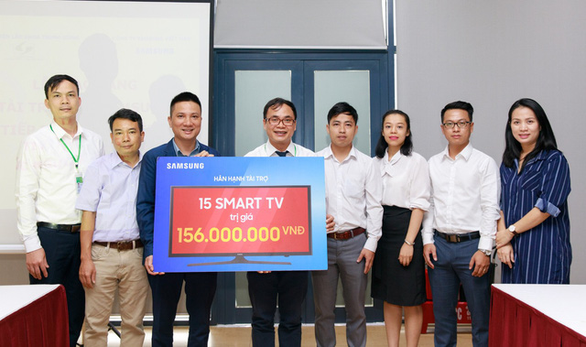 Samsung mang niềm vui đến giường bệnh cho người già - Ảnh 1. Samsung mang niềm vui đến giường bệnh cho người già - Ảnh 1.