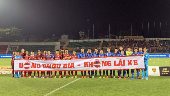 Không thắng Quảng Nam, CLB TP.HCM vẫn tiếp tục dẫn đầu V-League 2019 - Ảnh 2. Không thắng Quảng Nam, CLB TP.HCM vẫn tiếp tục dẫn đầu V-League 2019 - Ảnh 2.