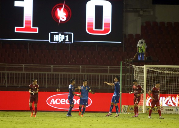 Không thắng Quảng Nam, CLB TP.HCM vẫn tiếp tục dẫn đầu V-League 2019 - Ảnh 3. Không thắng Quảng Nam, CLB TP.HCM vẫn tiếp tục dẫn đầu V-League 2019 - Ảnh 3.