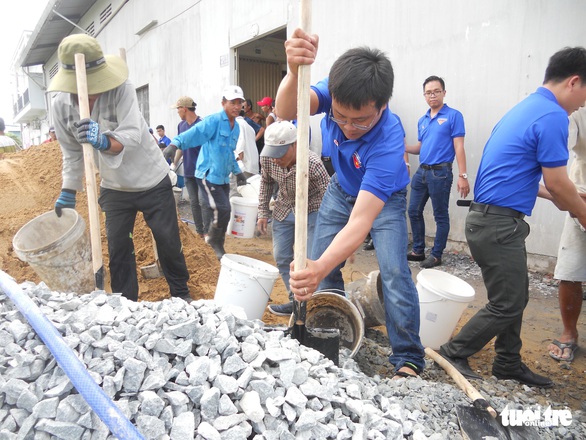 NSƯT Ca Lê Hồng: Học Bác Hồ từ cách dọn chén bát, học ngoại ngữ - Ảnh 3. NSƯT Ca Lê Hồng: Học Bác Hồ từ cách dọn chén bát, học ngoại ngữ - Ảnh 3.