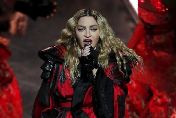 Madonna vẫn sẽ biểu diễn tại Eurovision mặc kêu gọi tẩy chay - Ảnh 1. Madonna vẫn sẽ biểu diễn tại Eurovision mặc kêu gọi tẩy chay - Ảnh 1.