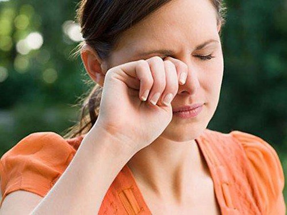 Những sai lầm dẫn đến khô mắt mà bạn không nhận ra - Ảnh 4. Những sai lầm dẫn đến khô mắt mà bạn không nhận ra - Ảnh 4.