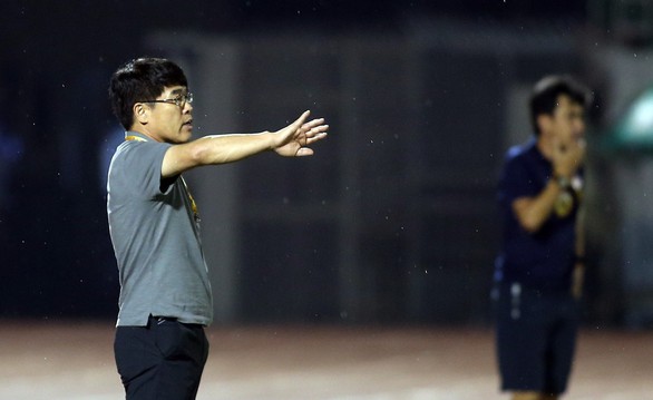 Ngoại binh quá tệ, Viettel gục ngã 0-3 trước chủ nhà Sài Gòn - Ảnh 3. Ngoại binh quá tệ, Viettel gục ngã 0-3 trước chủ nhà Sài Gòn - Ảnh 3.