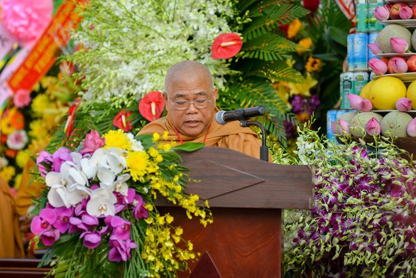 Hàng ngàn tăng ni, phật tử mừng Phật đản tại Việt Nam Quốc Tự - Ảnh 3. Hàng ngàn tăng ni, phật tử mừng Phật đản tại Việt Nam Quốc Tự - Ảnh 3.