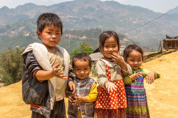 Nhiều trẻ vùng cao không biết sữa là gì - Ảnh 1. Nhiều trẻ vùng cao không biết sữa là gì - Ảnh 1.