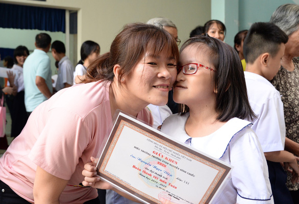Hôm nay trường chúng ta làm tổng kết nhưng không có khách mời - Ảnh 8. Hôm nay trường chúng ta làm tổng kết nhưng không có khách mời - Ảnh 8.