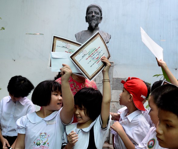 Hôm nay trường chúng ta làm tổng kết nhưng không có khách mời - Ảnh 7. Hôm nay trường chúng ta làm tổng kết nhưng không có khách mời - Ảnh 7.
