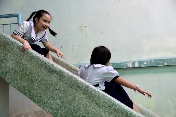 Hôm nay trường chúng ta làm tổng kết nhưng không có khách mời - Ảnh 14. Hôm nay trường chúng ta làm tổng kết nhưng không có khách mời - Ảnh 14.