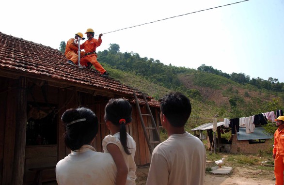 Sửa biểu giá điện: Ưu tiên giảm số bậc thang - Ảnh 1. Sửa biểu giá điện: Ưu tiên giảm số bậc thang - Ảnh 1.