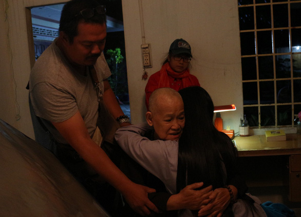 Nữ họa sĩ Đặng Ái Việt vào vai sư cô trong Sóng mồ côi - Ảnh 5. Nữ họa sĩ Đặng Ái Việt vào vai sư cô trong Sóng mồ côi - Ảnh 5.