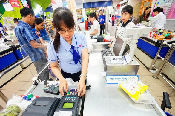 Dở khóc dở cười với những lần cà thẻ trả tiền - Ảnh 1. Dở khóc dở cười với những lần cà thẻ trả tiền - Ảnh 1.