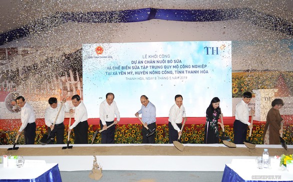 Cùng nông dân đánh thức tiềm năng vùng đất ‘chưa mưa đã lụt, chưa nắng đã hạn’ - Ảnh 1. Cùng nông dân đánh thức tiềm năng vùng đất ‘chưa mưa đã lụt, chưa nắng đã hạn’ - Ảnh 1.
