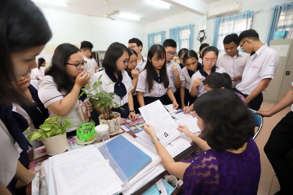 Chấm dứt méo mó trong giáo dục - Ảnh 1. Chấm dứt méo mó trong giáo dục - Ảnh 1.