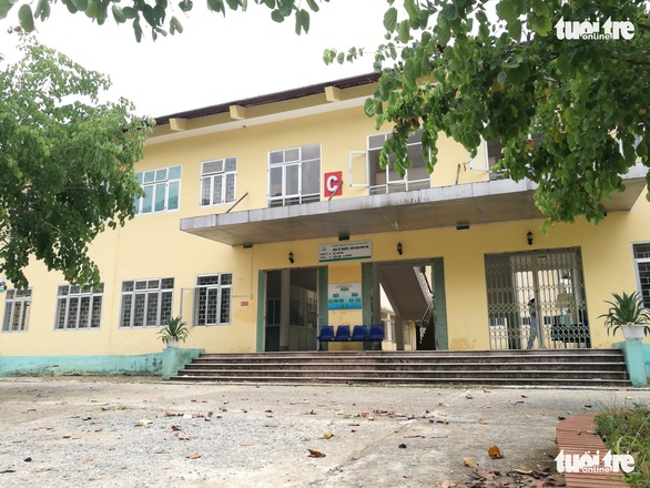 Yêu cầu nữ bệnh nhân 13 tuổi cởi quần để chụp X-quang... ngực - Ảnh 1. Yêu cầu nữ bệnh nhân 13 tuổi cởi quần để chụp X-quang... ngực - Ảnh 1.
