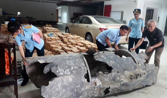 Đi đánh cá, ngư dân Quảng Ninh bắt được vật thể lạ - Ảnh 2. Đi đánh cá, ngư dân Quảng Ninh bắt được vật thể lạ - Ảnh 2.
