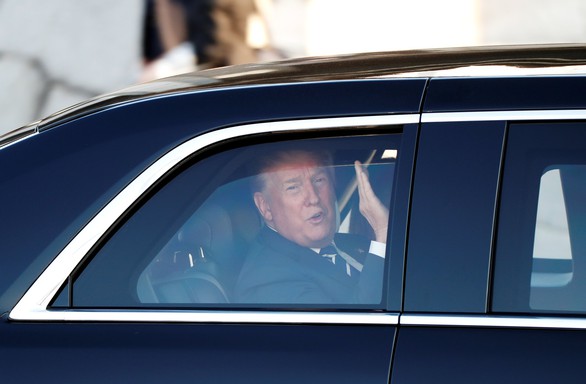 Ông Trump đến Nhật bàn về thương mại, Triều Tiên - Ảnh 3. Ông Trump đến Nhật bàn về thương mại, Triều Tiên - Ảnh 3.