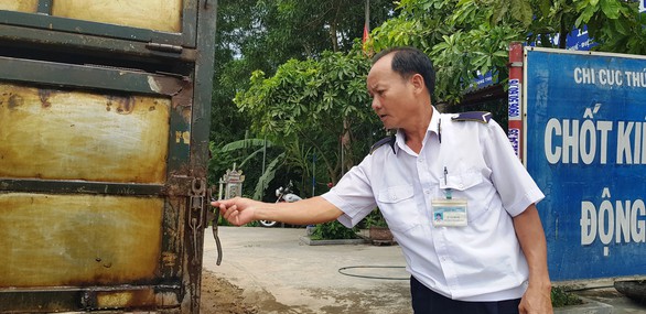 Có thể tài xế lợi dụng giấy chứng nhận còn hạn để chở thêm heo bệnh - Ảnh 2. Có thể tài xế lợi dụng giấy chứng nhận còn hạn để chở thêm heo bệnh - Ảnh 2.