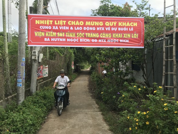 Viện KSND tỉnh Sóc Trăng xin lỗi nữ chủ nhiệm hợp tác xã bị truy tố sai - Ảnh 2. Viện KSND tỉnh Sóc Trăng xin lỗi nữ chủ nhiệm hợp tác xã bị truy tố sai - Ảnh 2.