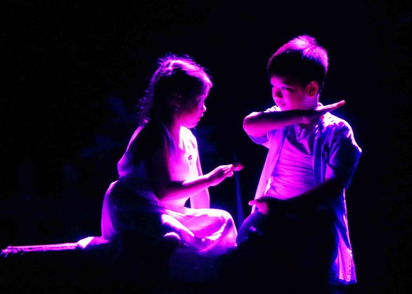 Việt Linh thích đâm đầu vào đá - Ảnh 1. Việt Linh thích đâm đầu vào đá - Ảnh 1.