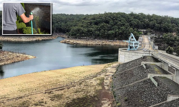 Trời hạn, Sydney bắt đầu phạt tiền nếu phí phạm nước - Ảnh 1. Trời hạn, Sydney bắt đầu phạt tiền nếu phí phạm nước - Ảnh 1.