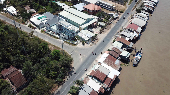 Giao thông miền Tây không thể hát mãi bài ca chờ vốn - Ảnh 1. Giao thông miền Tây không thể hát mãi bài ca chờ vốn - Ảnh 1.