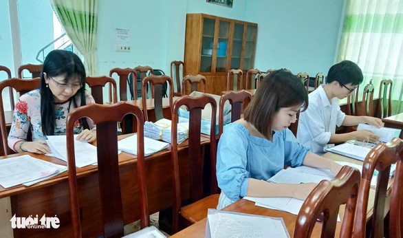 Lớp có 42/43 học sinh giỏi: Không có bệnh thành tích - Ảnh 1. Lớp có 42/43 học sinh giỏi: Không có bệnh thành tích - Ảnh 1.