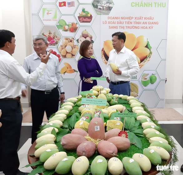 5 tháng đầu năm xuất khẩu hơn 100 tỉ USD - Ảnh 1. 5 tháng đầu năm xuất khẩu hơn 100 tỉ USD - Ảnh 1.