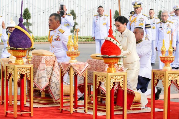 Vua Thái Vajiralongkorn sở hữu khối tài sản hơn 30 tỉ USD - Ảnh 1. Vua Thái Vajiralongkorn sở hữu khối tài sản hơn 30 tỉ USD - Ảnh 1.