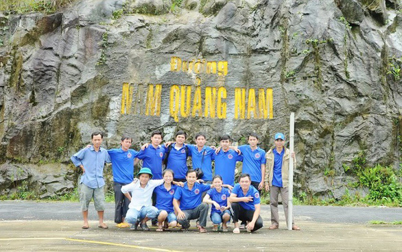 Những ngôi trường xây từ lấm lòng - Kỳ cuối: Lên non xây trường - Ảnh 4. Những ngôi trường xây từ lấm lòng - Kỳ cuối: Lên non xây trường - Ảnh 4.