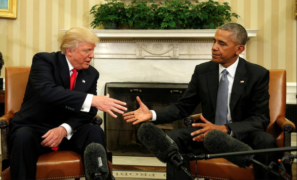 Ông Obama chê bà Hillary vì để thua ông Trump - Ảnh 2. Ông Obama chê bà Hillary vì để thua ông Trump - Ảnh 2.