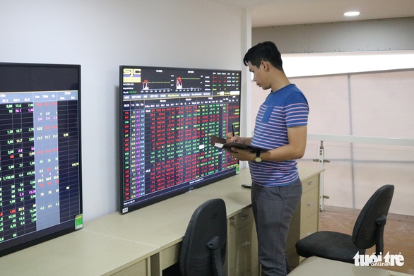 Chứng khoán bốc hơi gần 3 tỉ USD sau thông tin thương chiến Mỹ - Trung - Ảnh 1. Chứng khoán bốc hơi gần 3 tỉ USD sau thông tin thương chiến Mỹ - Trung - Ảnh 1.