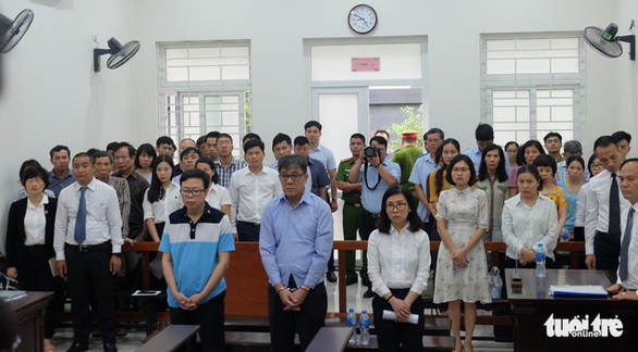 Xử vụ sếp dầu khí nhận tiền lãi ngoài: tiền bạc vẫn tù mù - Ảnh 1. Xử vụ sếp dầu khí nhận tiền lãi ngoài: tiền bạc vẫn tù mù - Ảnh 1.